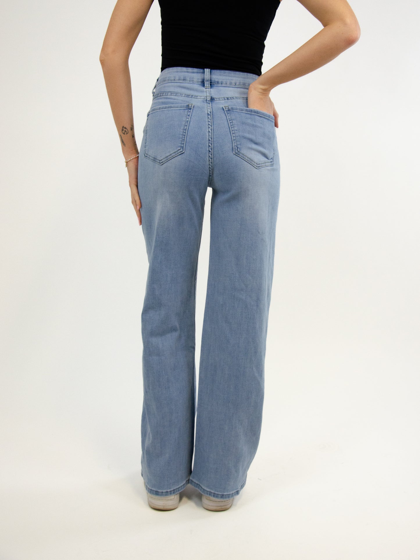 Jeans palazzo gamba larga con brilli