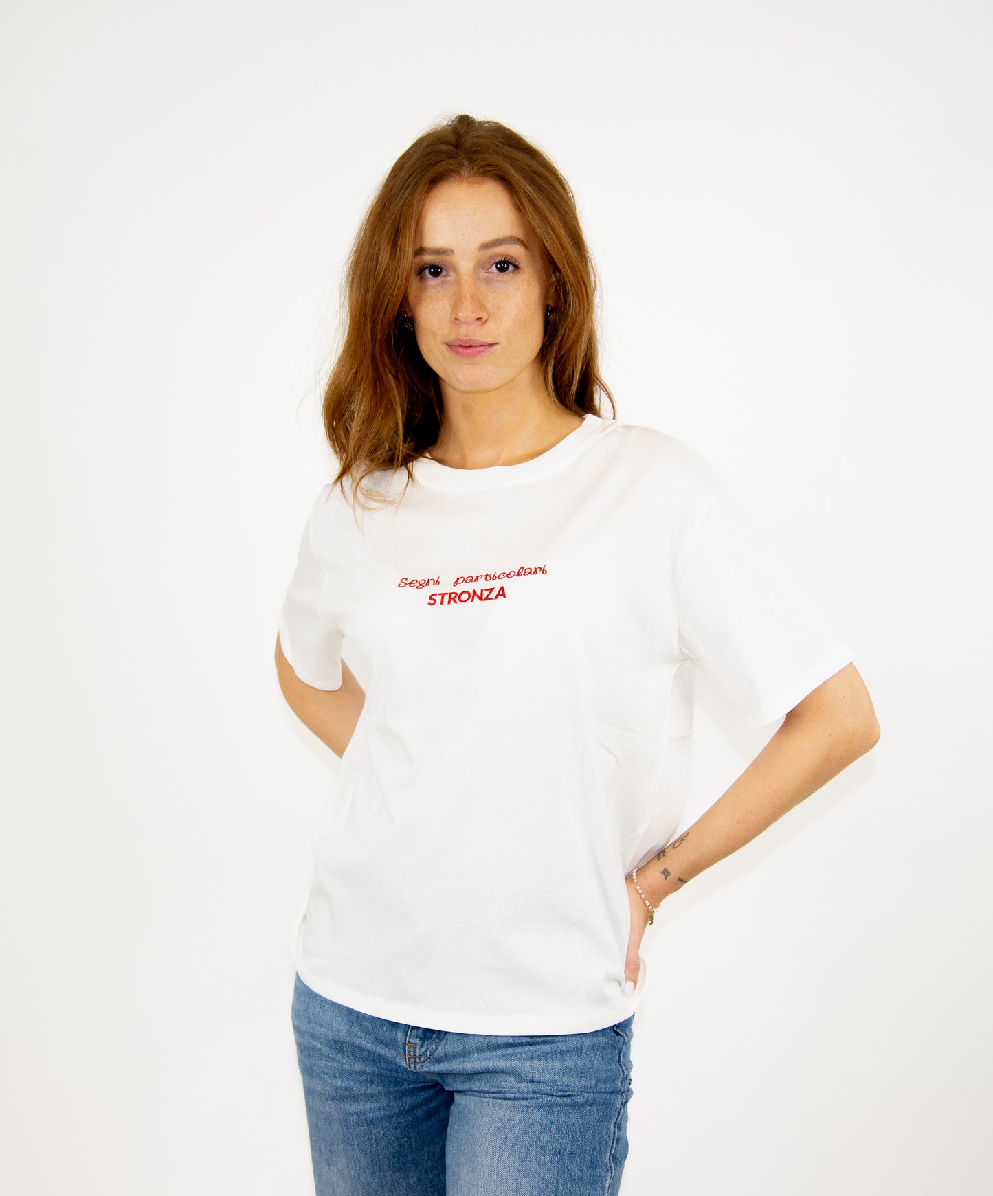 T-shirt '' Segni particolari stronza ''