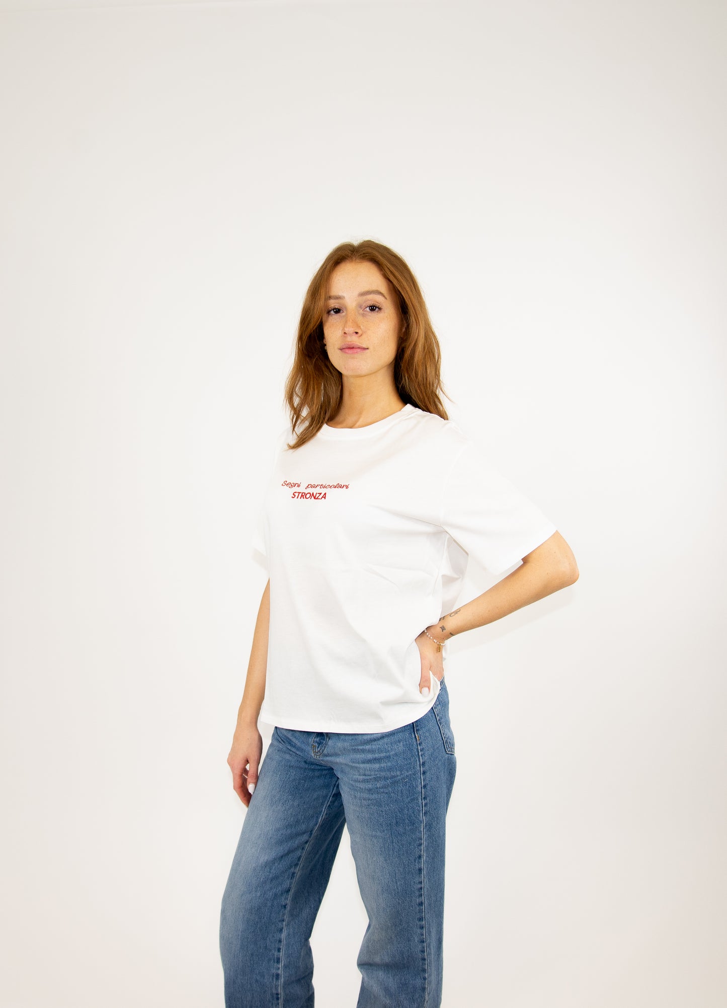 T-shirt '' Segni particolari stronza ''