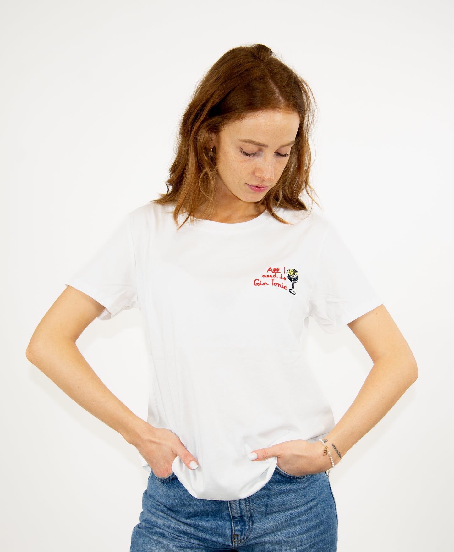 T-shirt '' All i need is gin-tonic ''