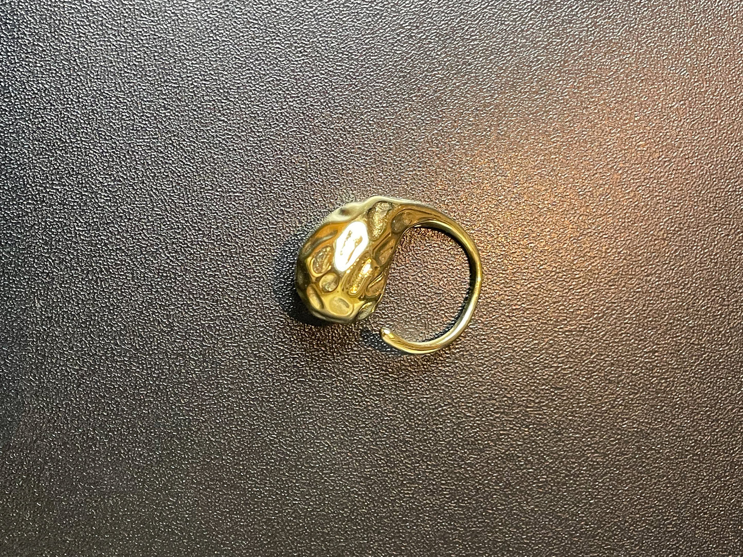 Anello goccia dorato